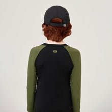 Charger l'image dans la galerie, Model Back: Uv Line Casquette Cap Teens Colors Inf Black Upf50+
