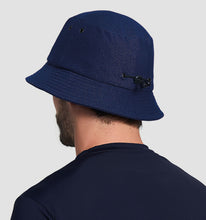 Charger l'image dans la galerie, Model Back: Uv Line Bob Hat Toronto Colors Masc Navy Blue Upf50+
