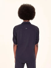 Charger l'image dans la galerie, Model Back: Uv Line Chemise Shirt Copa Black Upf50+
