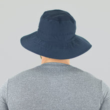 Charger l'image dans la galerie, Model Back: Uv Line Bob Hat Australia Nac Masc Navy Blue Lead Upf50+
