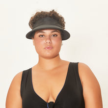 Charger l'image dans la galerie, Model Front: Uv Line Visière Visor Leblon Verde Militar Upf50+
