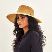 Charger l'image dans la galerie, Image 02: Uv Line Chapeau Souple/Capeline Hat Santorini Imp Fem Wheat Upf50+
