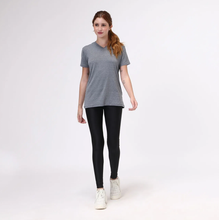 Charger l&#39;image dans la galerie, Model Front: Uv Line Fitness Haut Sport Fit Mescla Fem
