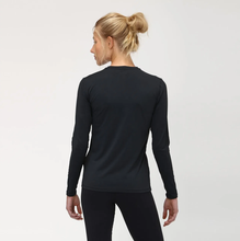 Charger l&#39;image dans la galerie, Model Back: Uv Line T-Shirt Uvpro Br Ml Preto Fem

